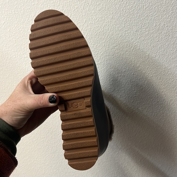 Ugg Boots - Picture 4 of 5